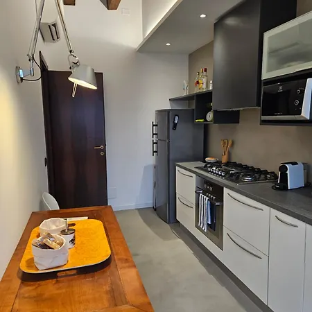 Interno Gavi アパート ヴェローナ
